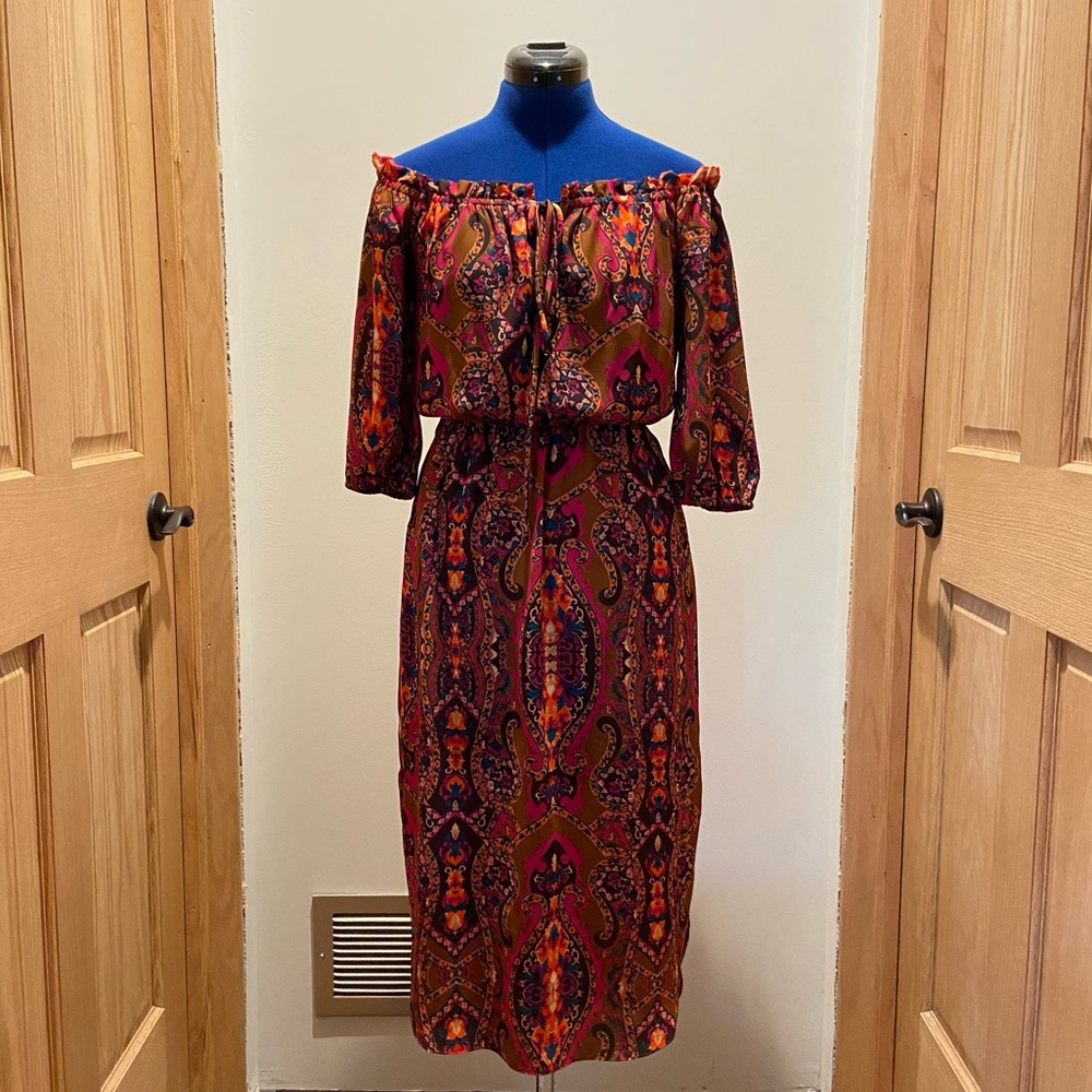 Printed Off the Shoulder Midi Dress